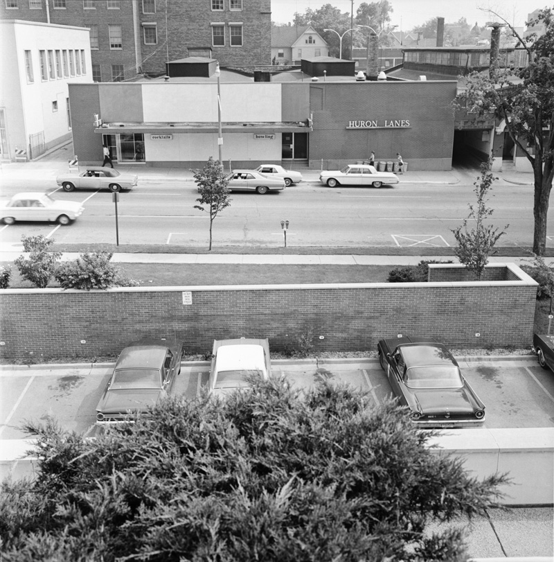 Archival photo of Huron Lanes.