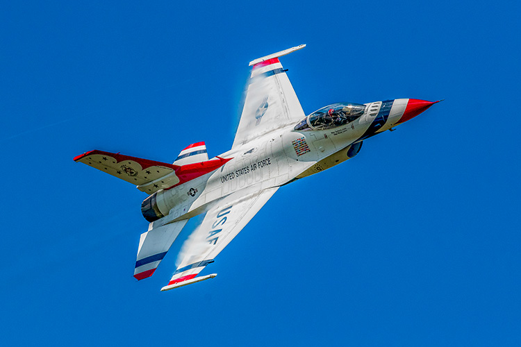 The USAF Thunderbirds at Thunder Over Michigan