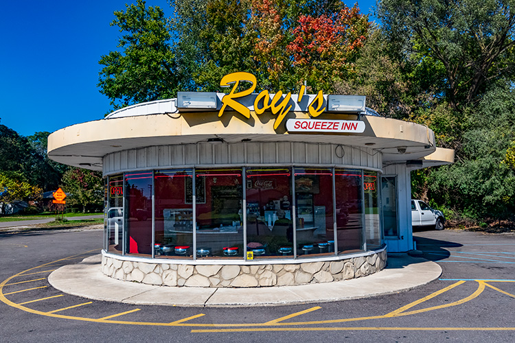 Roy's Squeeze Inn