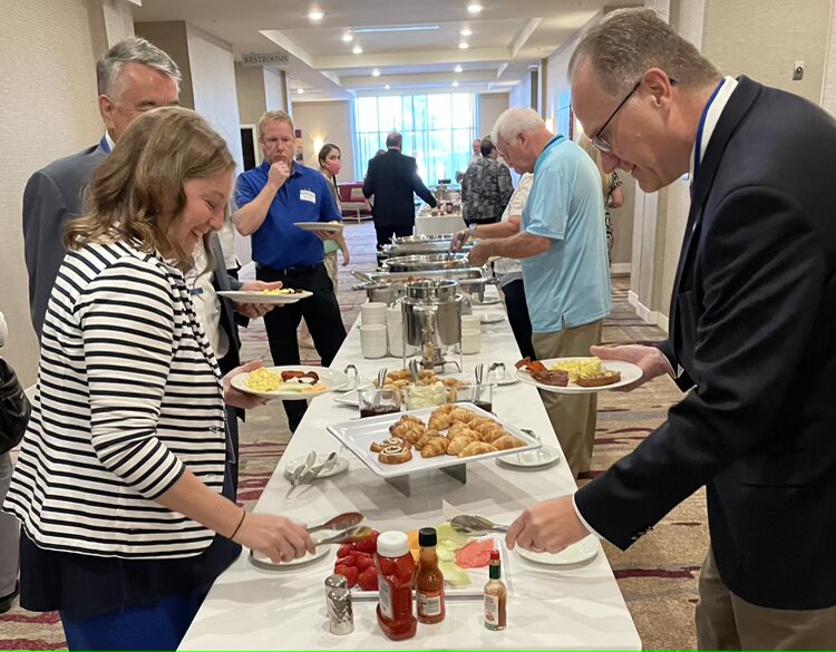 Attendees were able to enjoy breakfast and conversation with each other prior to the event.