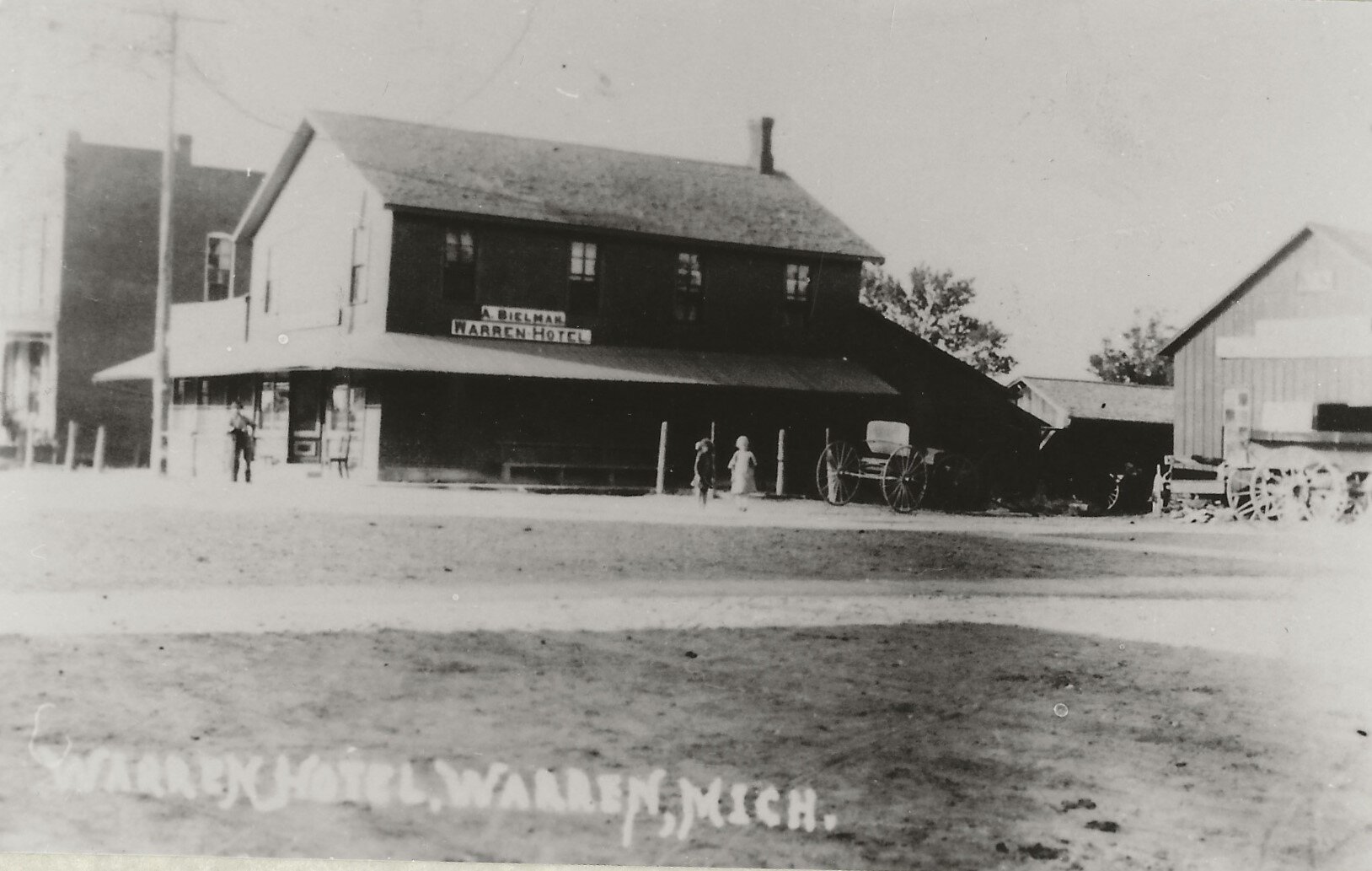 Warren. Northeast corner Mound and Chicago. 1912-1915 @ Warren Historical and Genealogical Society.