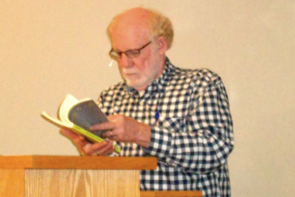 Jack Ridl during a reading. / Barry Matthews
