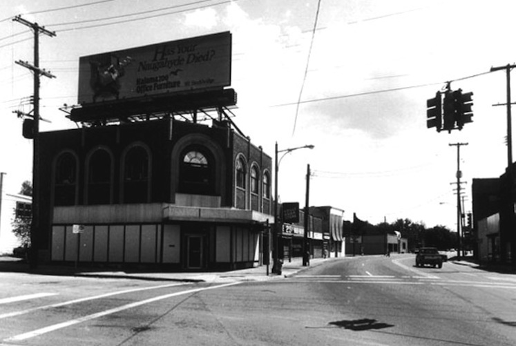 1301 Portage Street as it appeared in 1990.