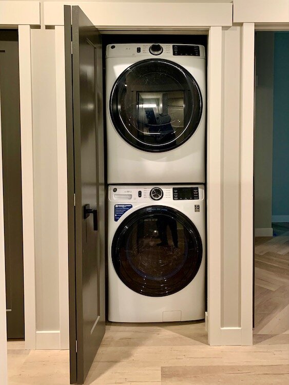 Apartments at Zone 32 or is equipped with a clothes washer and dryer.