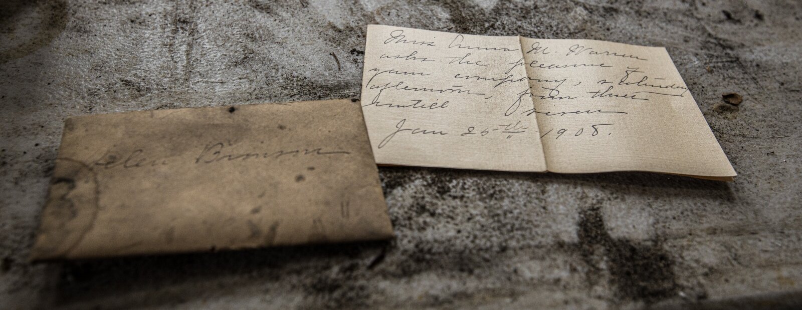 The Frosts found a handwritten note from 1908 hidden under a knot in the floorboard of the 620 N. Grant St. home.