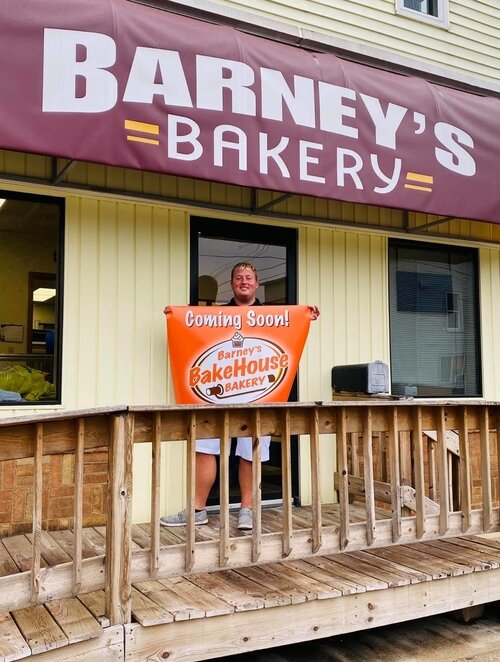 Fresh baked goods are once again being produced at an iconic Bay City business.