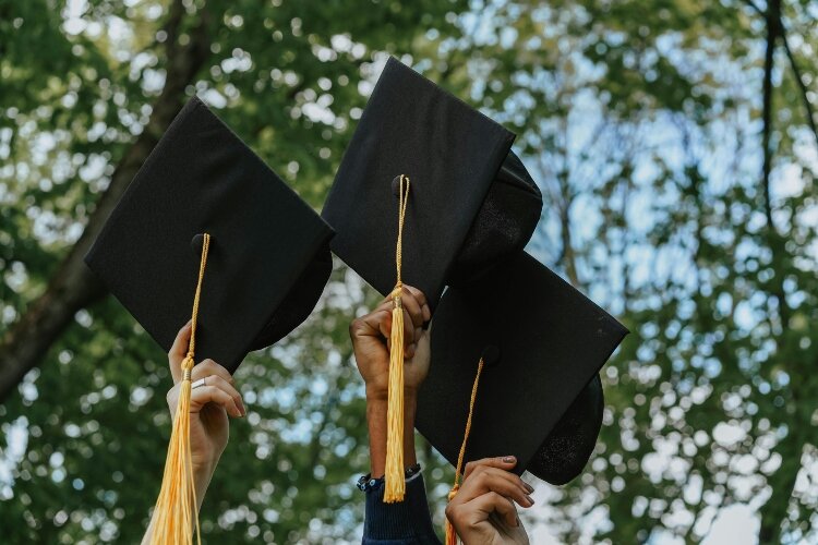 Nine Bay County high school seniors volunteered more than 400 hours during their high school careers, earning the Youth Changemaker Award, part of the Governor’s Youth Service Awards.