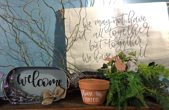 The new mercantile sells fresh-cut flowers, houseplants, handmade gifts, and original art.