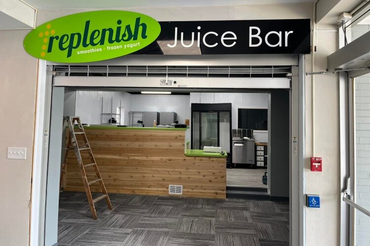 After a brief break, Replenish smooth and juice bar is back in business. The popular health food eatery is located inside Bay Professional Building, 200 S. Wenona Ave.