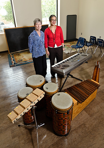 Theresa Angelini and Fran Loosen at Summers-Knoll School