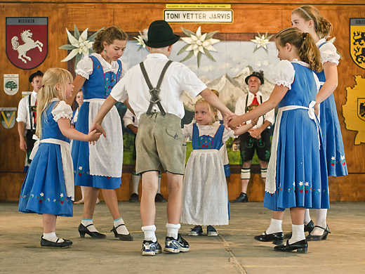 Dancers at German Park