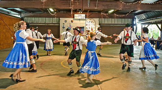 Dancers at German Park