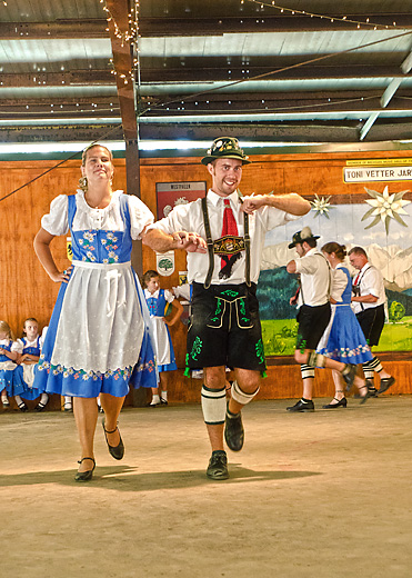 Dancers at German Park