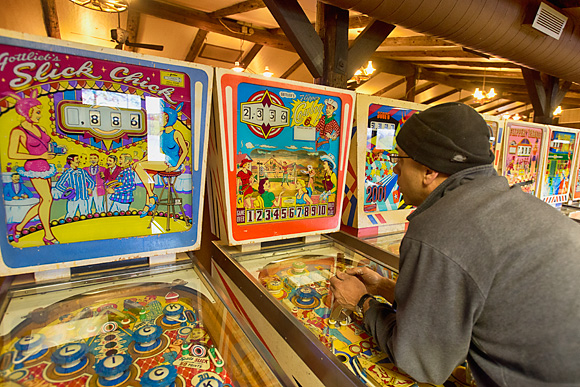 https://www.secondwavemedia.com/concentrate/images/Features/Issue_262/pinball-museum-16-580.jpg