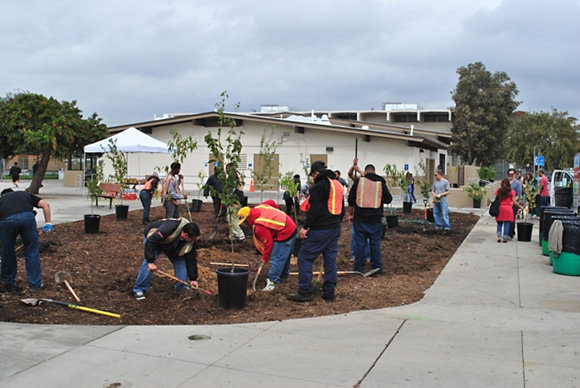 Del Aire Fruit Park photo courtesy of LA County Art Commission