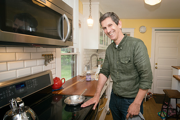 Matt Grocoff demonstrating his induction stove