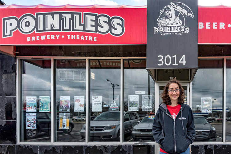 Tori Tomalia at Pointless Brewery & Theatre