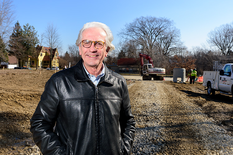 Alex de Parry at the Banyan Court development