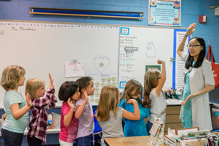 Yolanda Luo teaching Mandarin at Bates Elementary School in Dexter