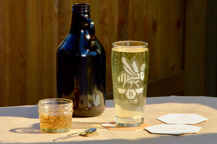 Bløm mead.