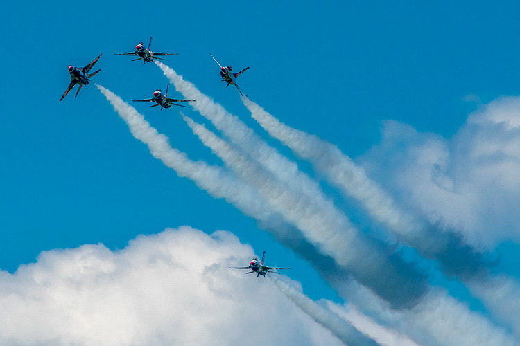 The USAF Thunderbirds at Thunder Over Michigan