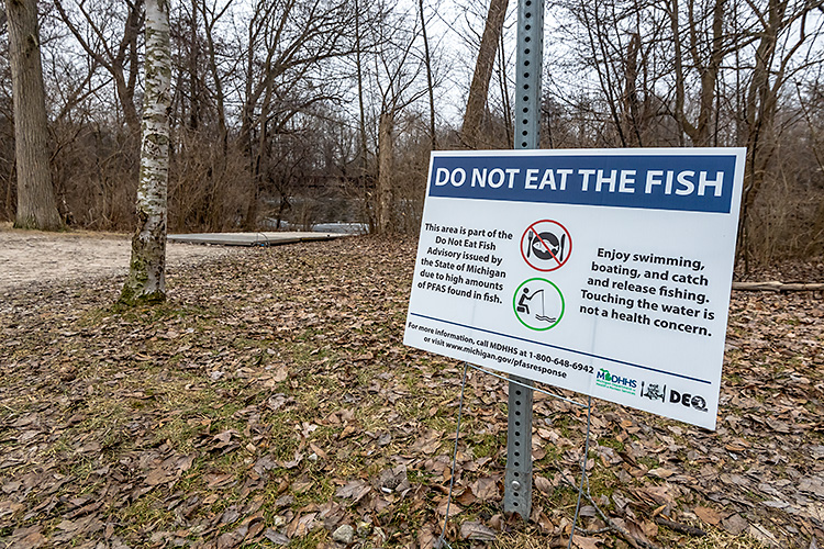 A Do Not Eat Fish Advisory sign at The Barton Dam