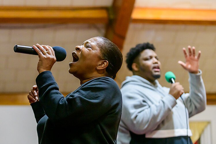 Linda Reeves and Andre Chatmon at a Praise Team rehearsal at Fresh Start Church.