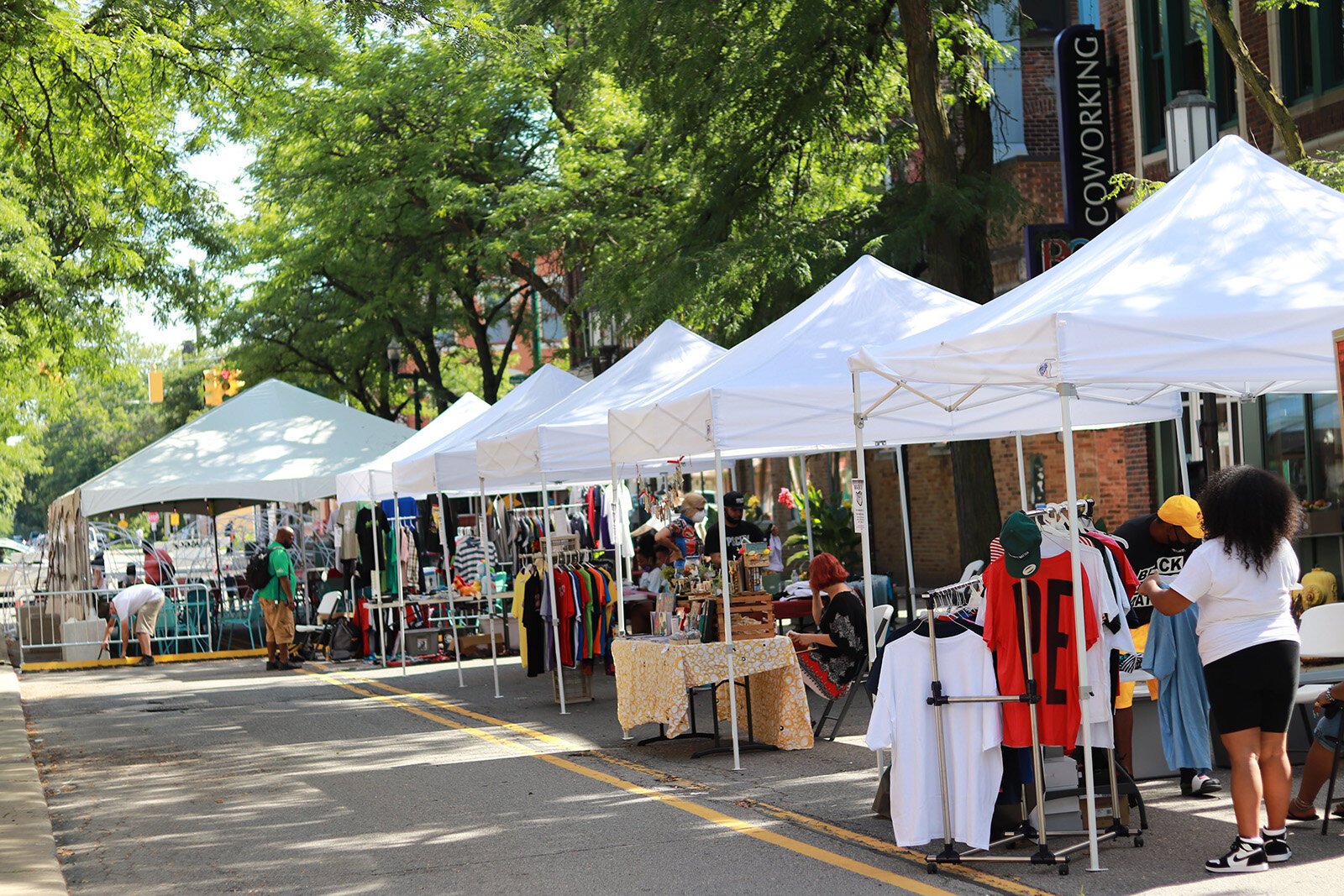 prøve offset af New Ypsilanti pop-up markets help micro-business owners survive COVID-19