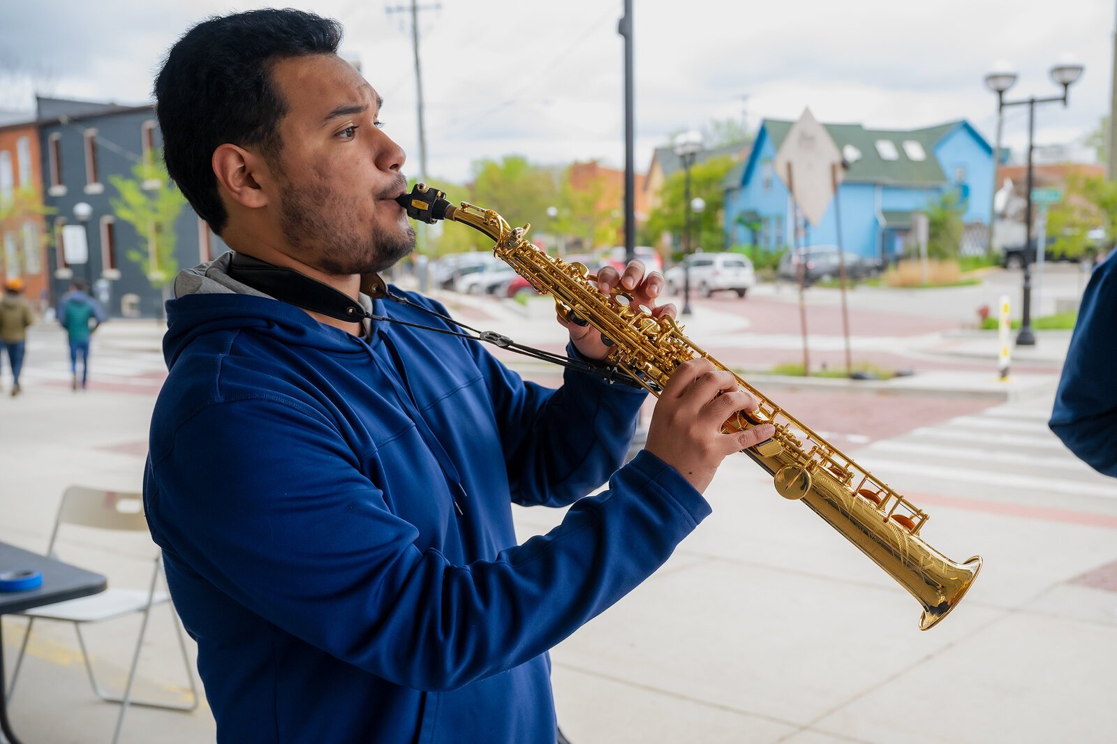 Salvador Flores playing at an Ann Arbor Camerata performance at Kerrytown Farmers Market.