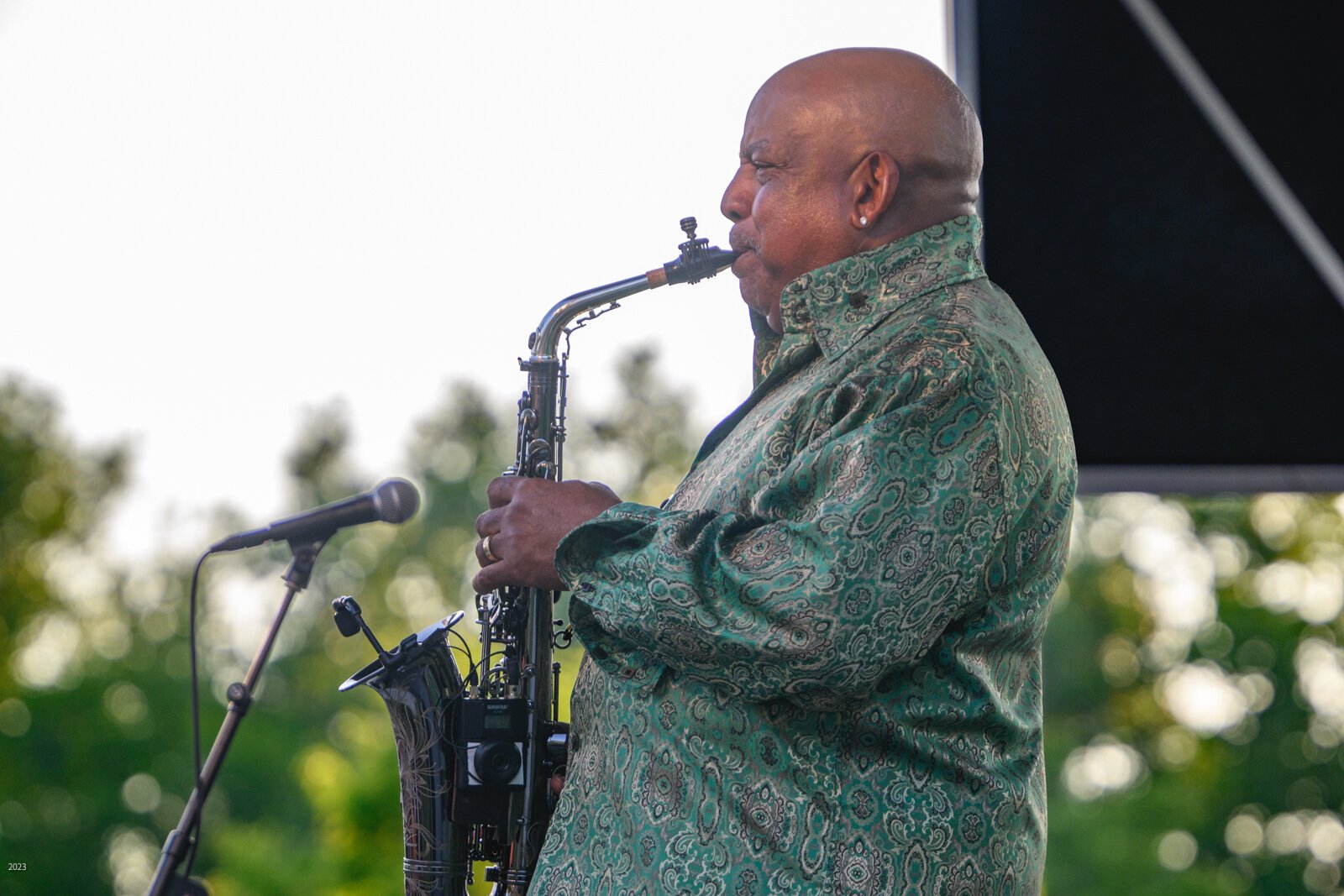 Gerald Albright performing at the John E. Lawrence Summer Jazz series.