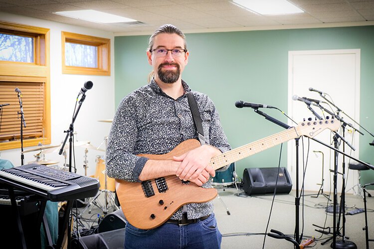 Owner Ross Howell hosts one-on-one music lessons at the Mount Pleasant Music Studio located at 2026 Independence Dr. in Mt. Pleasant, Michigan. (Photo: Courtney Jerome/Epicenter)