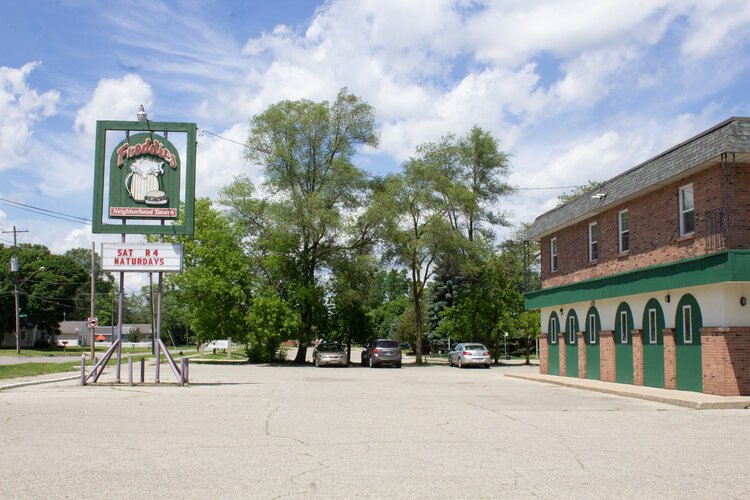 Freddie's Tavern has received the People’s Choice Award for “Best Burger in Town” eight times.