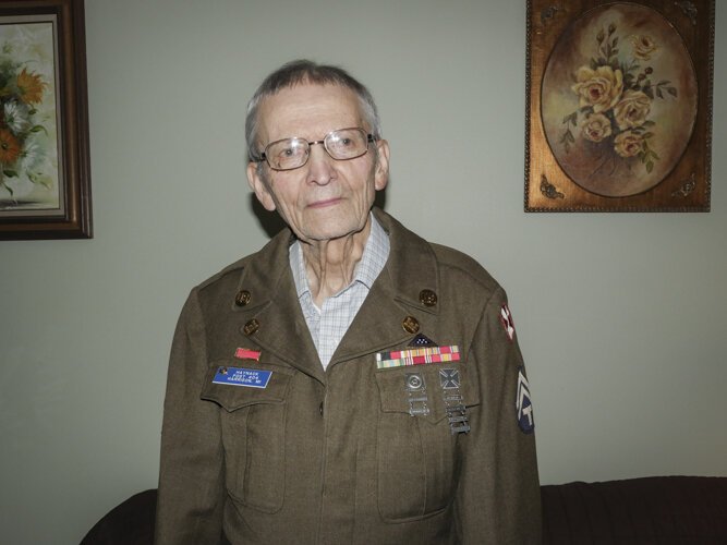 WWII veteran Ed Haynack in his Army uniform.