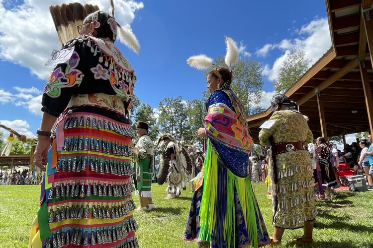 Female dancers wore long skirts, many of which were adorned with rows of jingling metal cones.