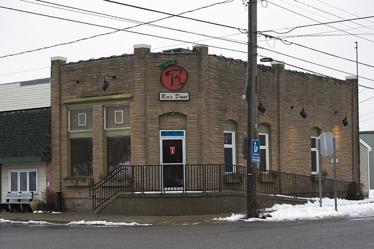 Roz's Diner, located on the corner of E. Rosebush Road and N. Mission Road in Rosebush, opened in 2015 by Chris Bair and his wife Megan.