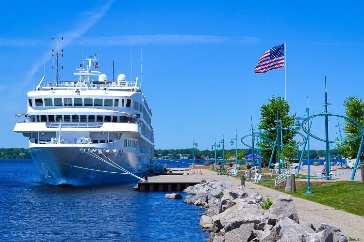 Smooth sailing for cruise ships in Muskegon after 2-year hiatus