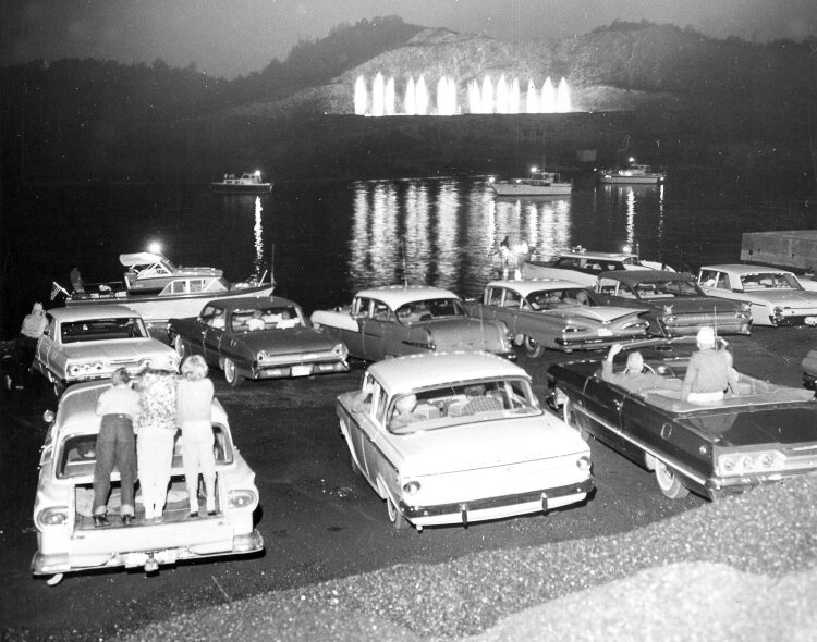 Grand Haven's Musical Fountain is the brainchild of Dr. William “Bill” Creason, a former Grand Haven mayor. The idea germinated when he was serving in the Navy in the early 1950s and saw a Berlin nightclub with a small musical fountain.