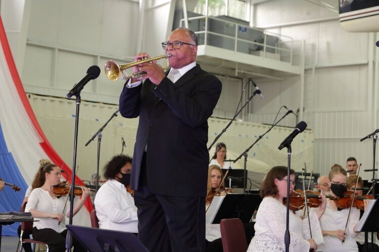 Byron Stripling performs at the HSO's Pops at the Pier in 2021.