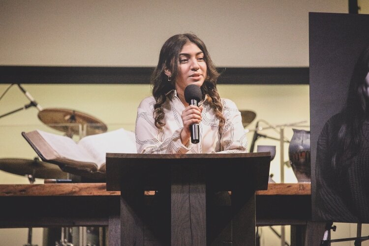 Jaquelin Romero presents her speech to a Boys and Girls Club of Greater Holland audience before being awarded the 2022 Youth of the Year honor.