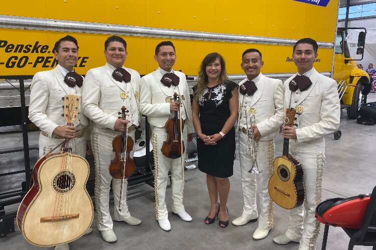 Judge Juanita Bocanegra poses with members of Mariachi Garibaldi de Jaime Cuellar. (Shandra Martinez)