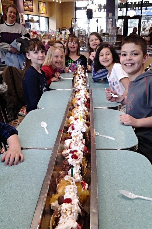 Kids enjoy a birthday party at Sweet Temptations in Grand Haven.