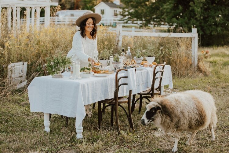 Hudsonville resident and interior designer Liz Marie Galvan is building a reputation and a following for her Cozy White Cottage home decor ideas.