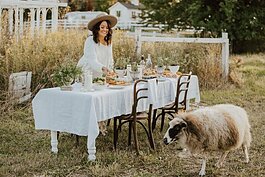 Hudsonville resident and interior designer Liz Marie Galvan is building a reputation and a following for her Cozy White Cottage home decor ideas.