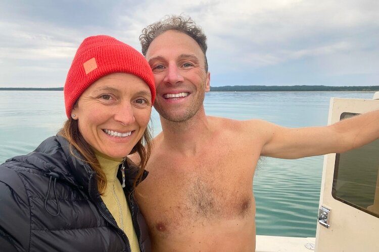Jon Ornée with his wife, Necia, on the boat. (Jon Ornée)