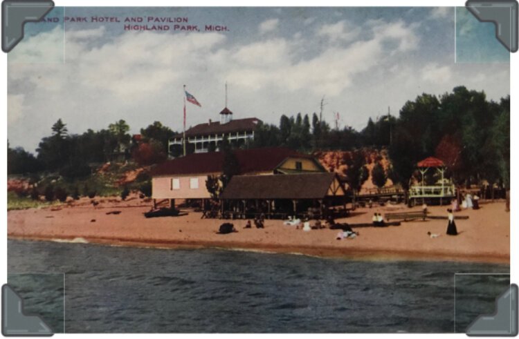 The beach and pavillion at Highland Park.