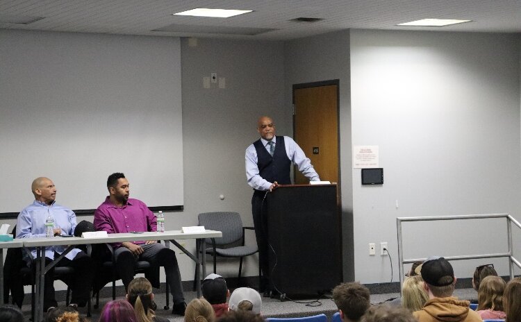 Emmitt Short, a program director from the Michigan Department of Corrections, speaks to students. 