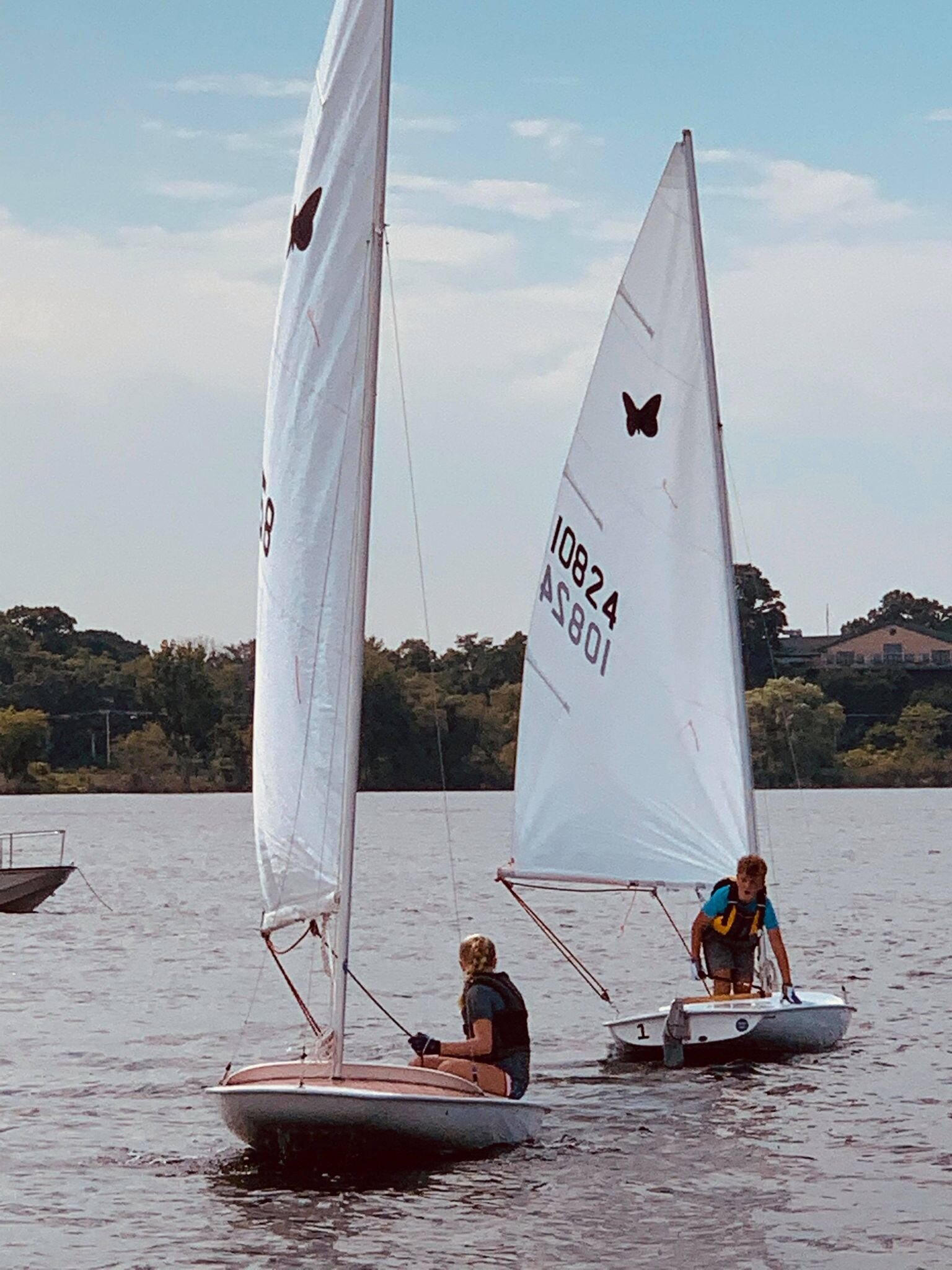 Cole Blum and Amelia Coffin sail with the Muskegon Junior Sailing Program in 2020.