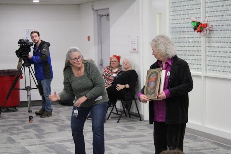 The Signing Santa event include story time in ASL. (DHHS)