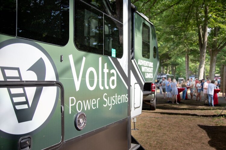 A Volta Power Systems RV is a Grand Design 5th Wheel towable recharges from solar power.