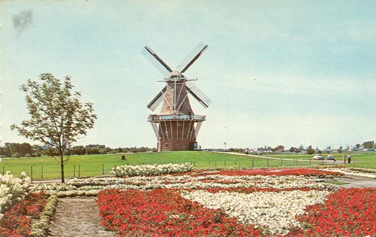 A vintage post card shows de Zwaan windmill on Windmill Island Garden.